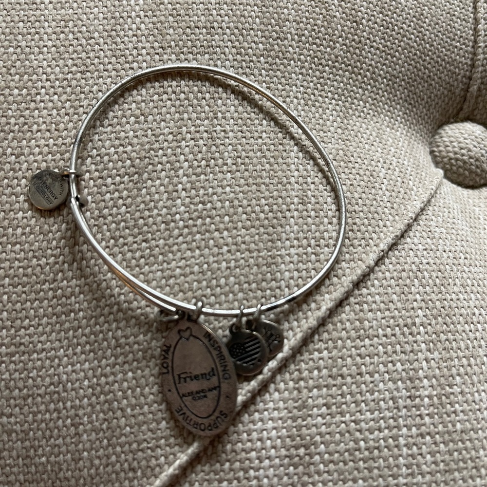 Alex and ani bracelete